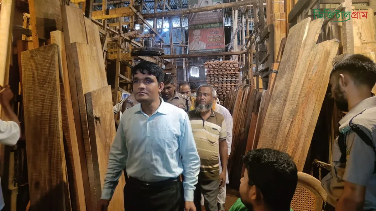 জুরাইন ও শ্যামপুর এলাকায় অবৈধ দখলমুক্তকরণে ডিএসসিসির মোবাইল কোর্ট