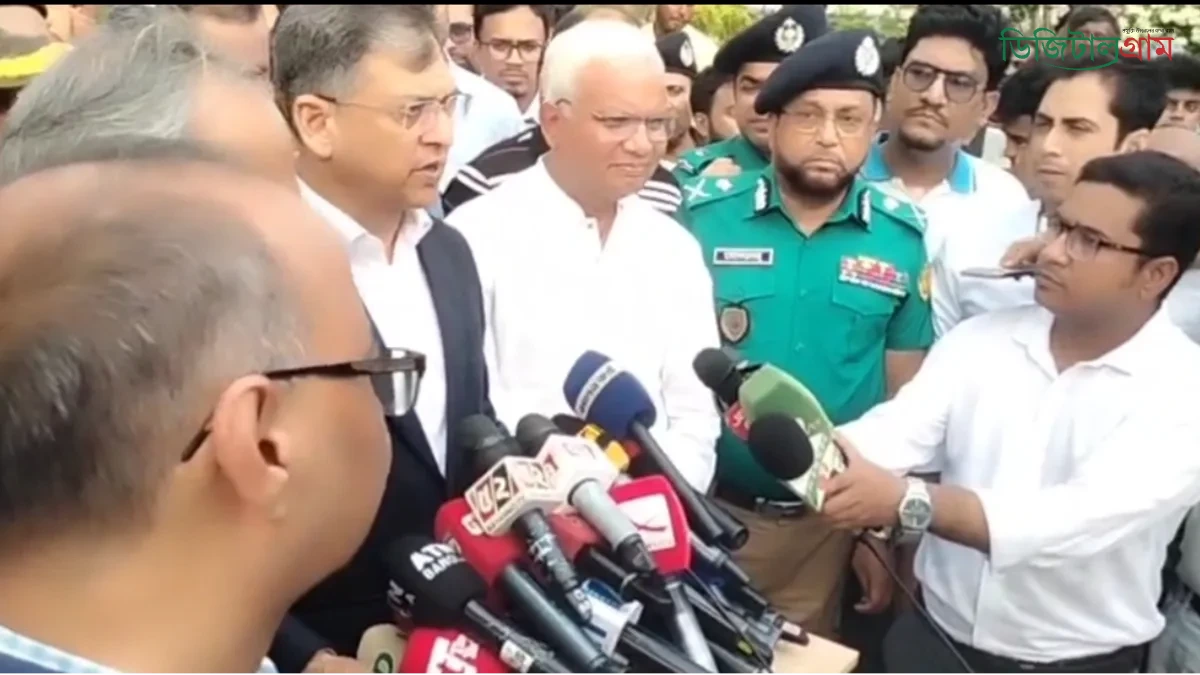 ঢামেকে আহত ডা. আসাদুর রহমানকে দেখতে স্বরাষ্ট্রমন্ত্রী ও সমাজকল্যাণ মন্ত্রী