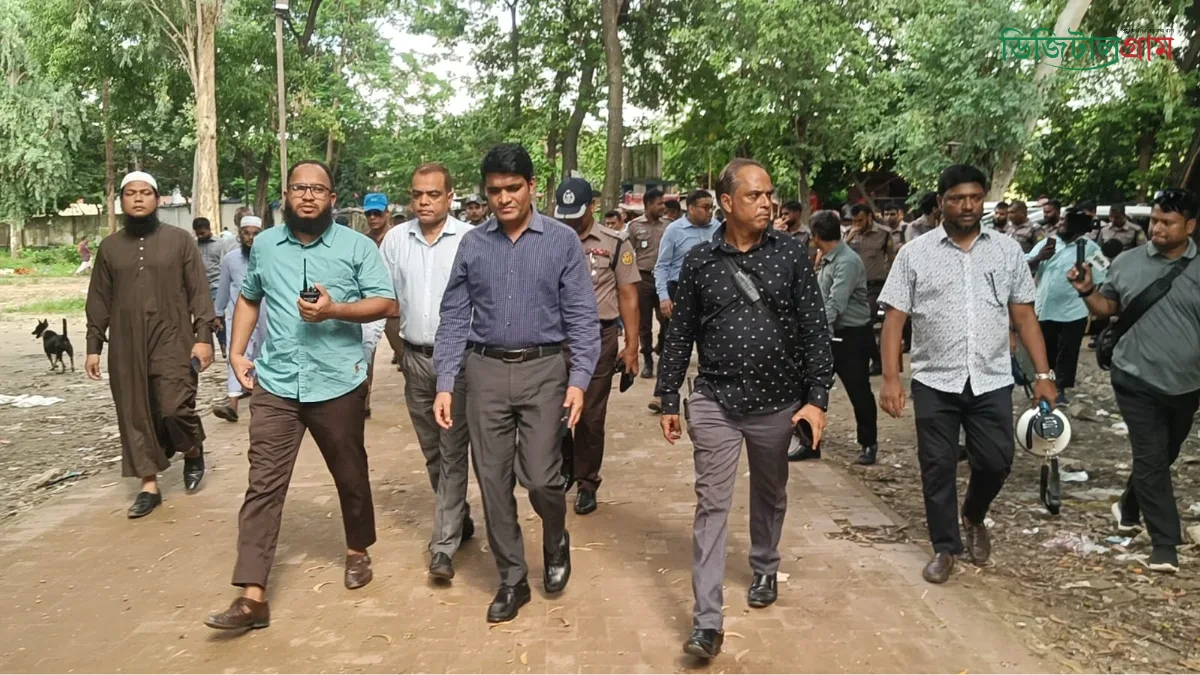 সোহরাওয়ার্দী উদ্যানে অবৈধ স্থাপনা উচ্ছেদ, যৌথ অভিযানে এলাকা পরিষ্কার