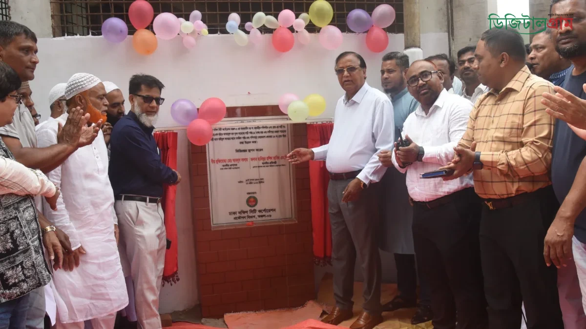 দক্ষিণগাঁও ও নন্দীপাড়ায় ডিএসসিসির রাস্তা উন্নয়ন কাজের ভিত্তিপ্রস্তর স্থাপন