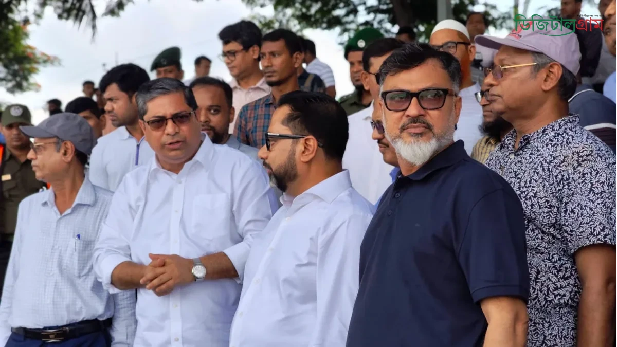 হাতিরঝিল পরিচ্ছন্ন করা হয়।