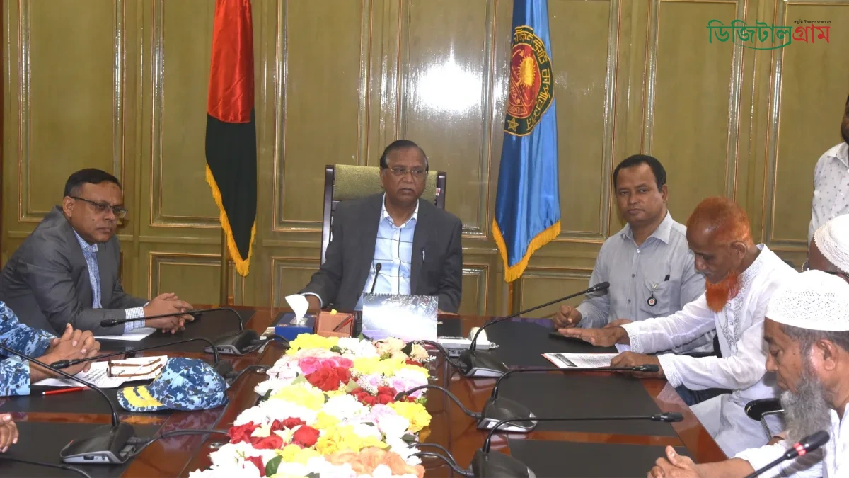 ডিএসসিসির মিটিংয়ে রিক্সা ও যানযট নিয়ে আলোচনা।